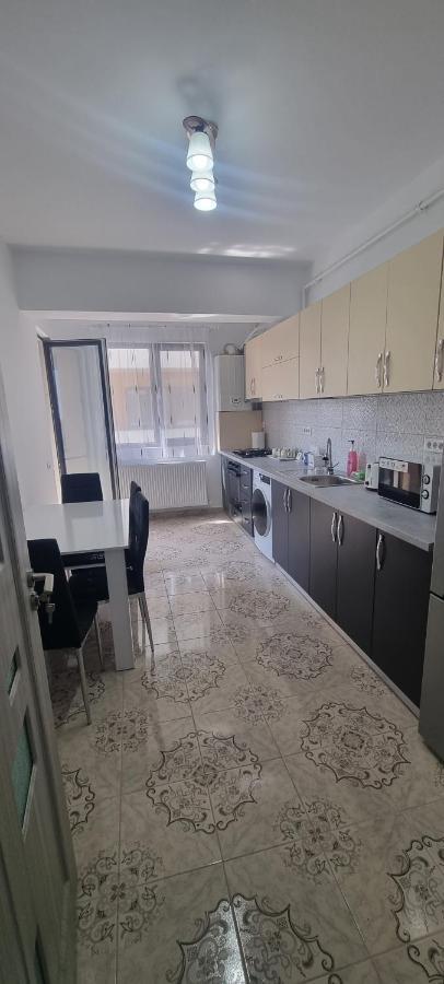 Apartament Mihaela Râmnicu Vâlcea Exterior foto