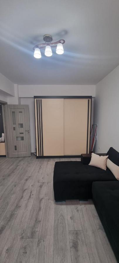Apartament Mihaela Râmnicu Vâlcea Exterior foto